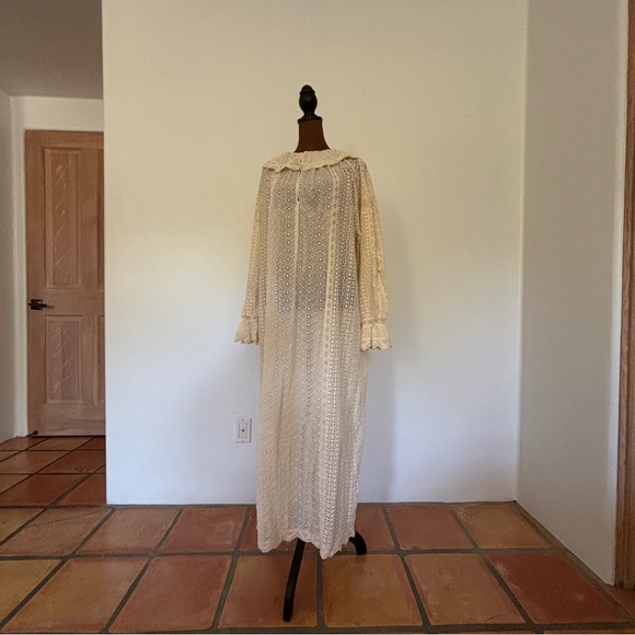 Doen Cream Lace Maxi Dress - Picture 1 of 4